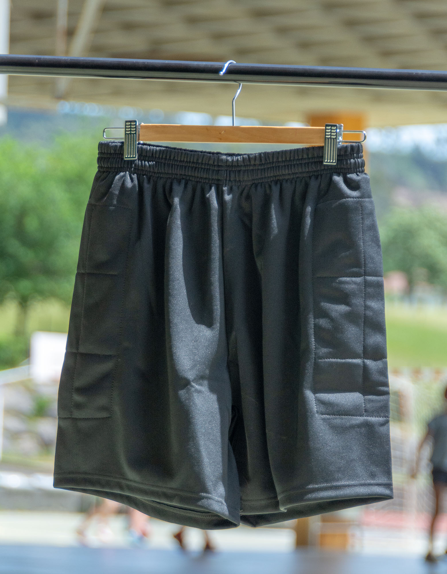 Pantalon_corto_futbol_portero_001.jpg
